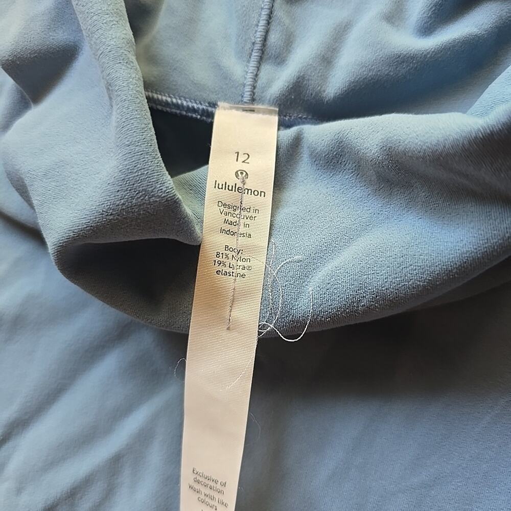 Lululemon Melodic Movement Top Womens 12 Long‎ Sleeve Funnel Neck Cascade Blue - Picture 3 of 9